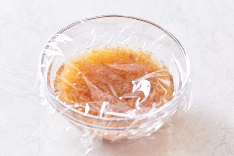 カニ酢の作り方（材料を混ぜて電子レンジで加熱）