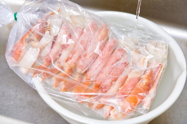 カニの解凍方法（流水解凍）