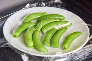 スナップエンドウの茹で時間はどれくらい？最適な茹で方とレシピを紹介 - くらしトライ