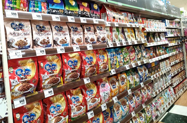 猫のエサ店舗陳列