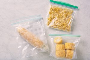 トウモロコシの保存の仕方は？長持ちする冷蔵・冷凍の方法を紹介