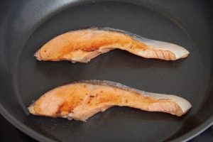 鮭のフライパンでの焼き方
