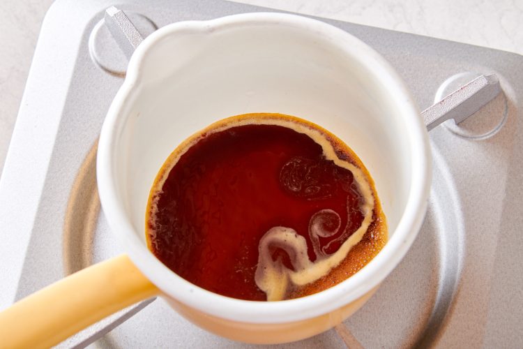 いくら醤油漬けの調味液を煮立たせる