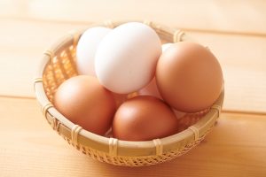 卵のカロリーやたんぱく質の量は？完全栄養食品といわれる理由