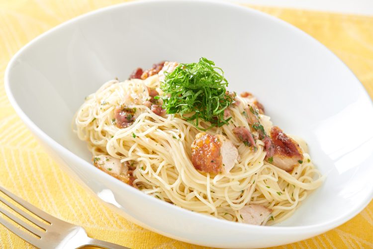 唐揚げとたたき梅の冷製パスタ