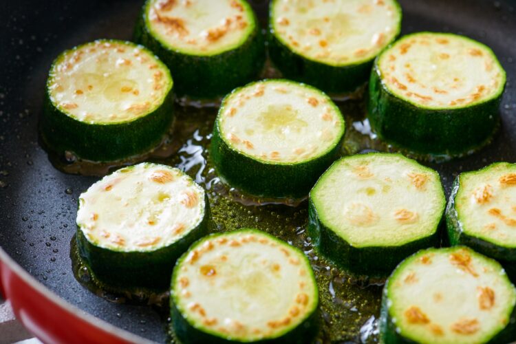 ズッキーニの栄養を効率的に取り入れる調理法