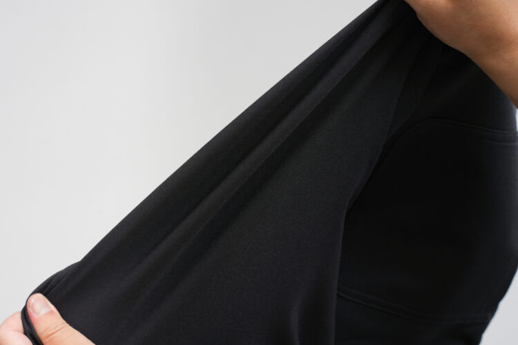 らくにのび～るストレッチパンツの生地