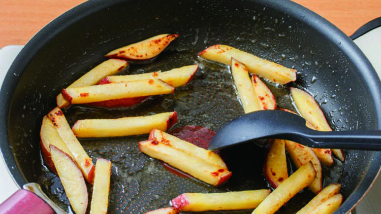 画像に alt 属性が指定されていません。ファイル名: むくみ解消_トラマガ_1600_900_16-750x422.jpg