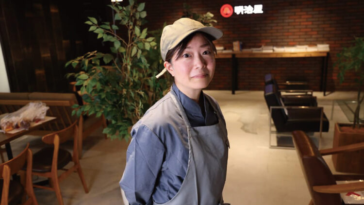 帰国後は東京の人気店「365日ジュウニブンベーカリー」でパンディレクターを務めた山本彩子シェフ