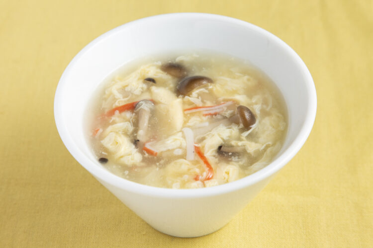 しめじとカニカマの中華風卵スープ