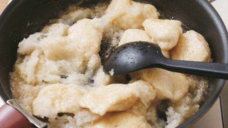 鶏ムネ肉のみぞれ煮 3.2にダイコンおろし、ショウガを加えて温める程度に火を入れる。