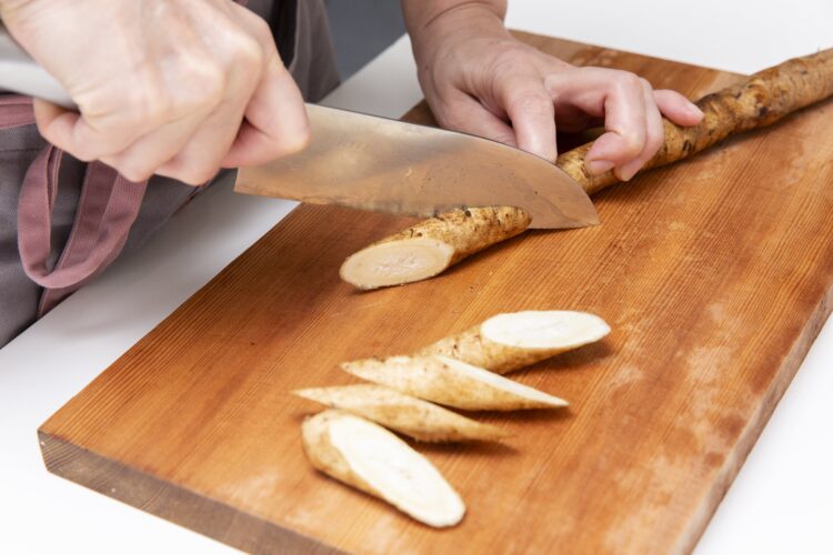 ゴボウの斜め切り