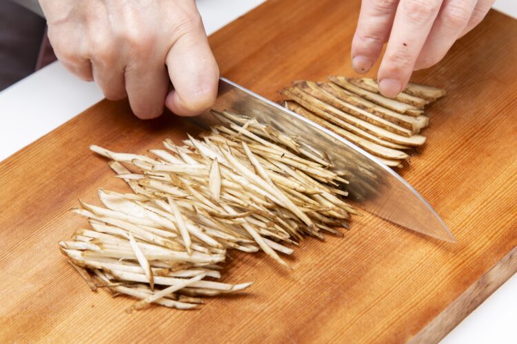 ゴボウの千切り02