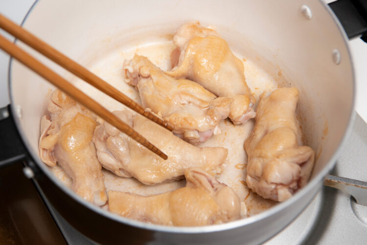 表面に焼き色がつくまで焼く