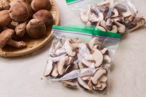 しいたけは冷凍で1ヵ月持つ？保存方法と簡単レシピをプロが解説