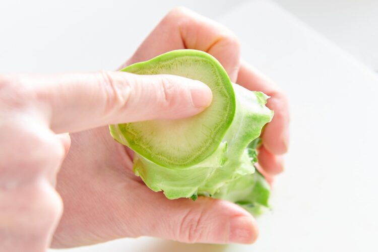 色が濃いところを切る