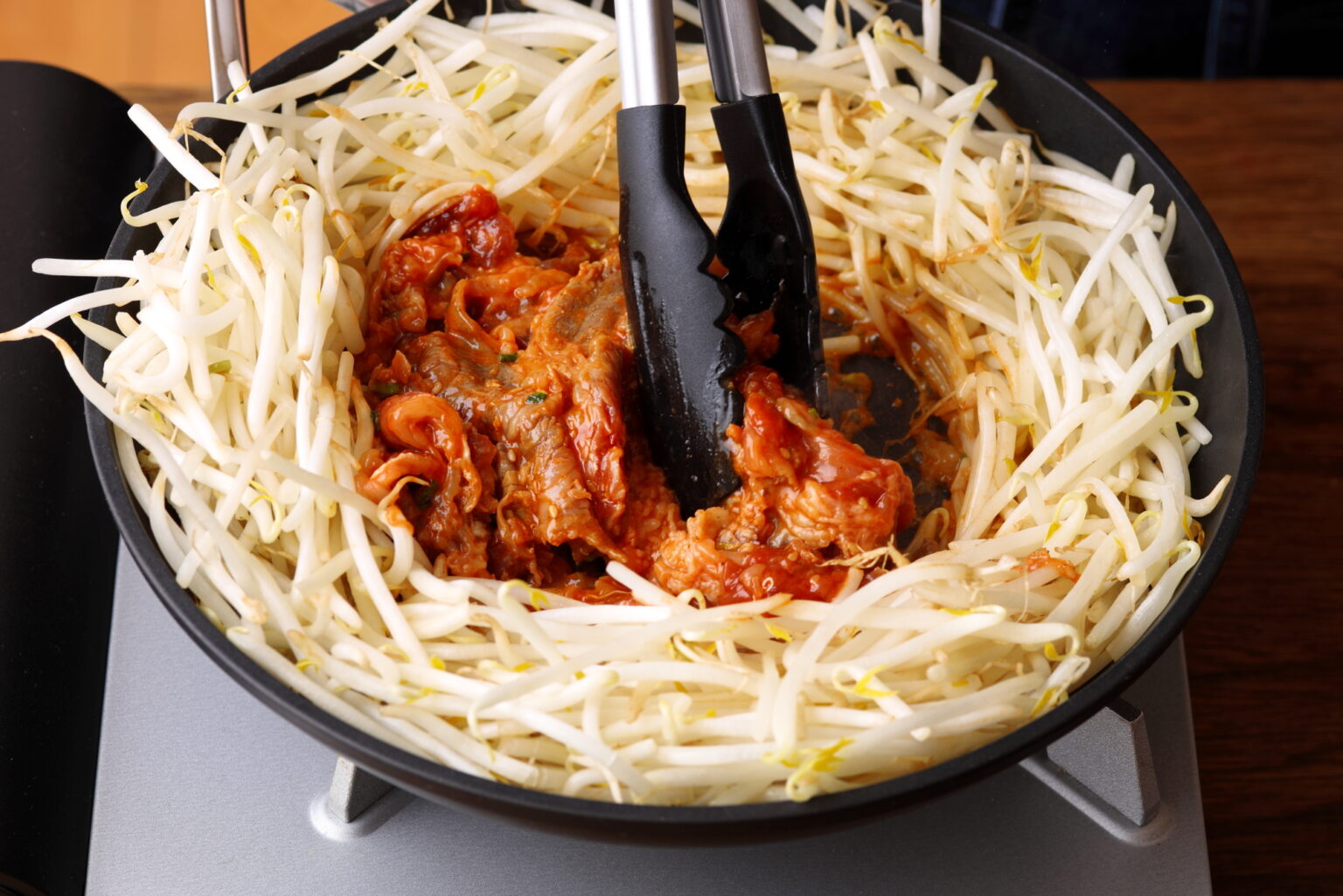 肉ともやしだけで本格韓国料理!「プルコギアレンジ」絶品レシピ - くらしトライ