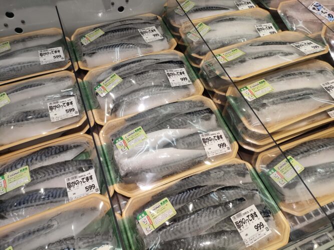 冷凍サバ売り場