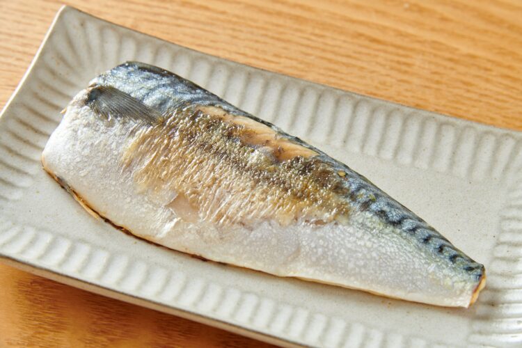 冷凍サバをフライパンで焼く方法