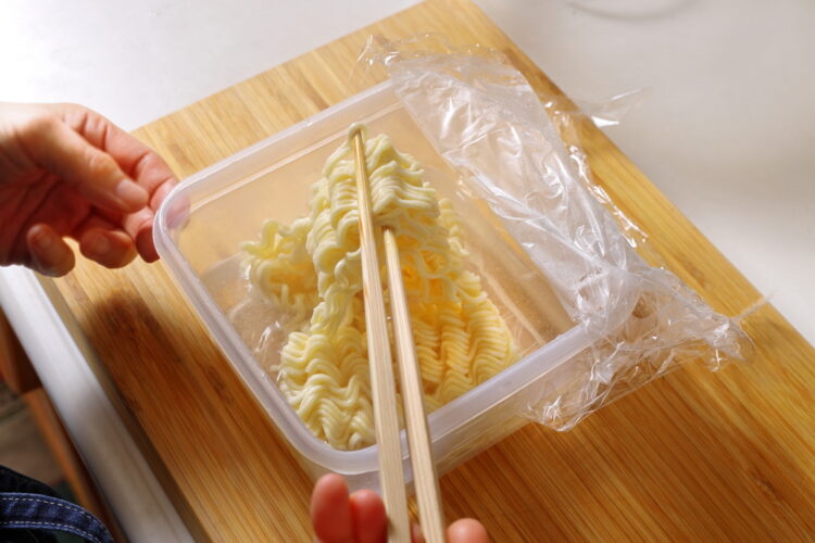 ほぐされる乾麺