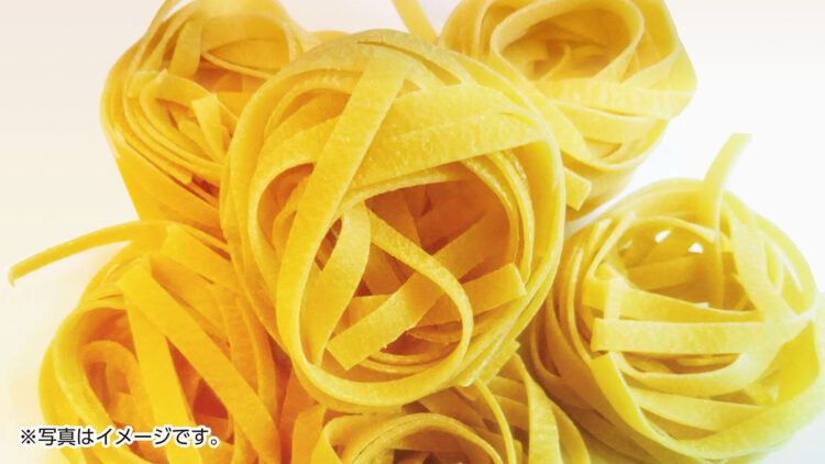 モチモチ食感と麺の形の秘密は?