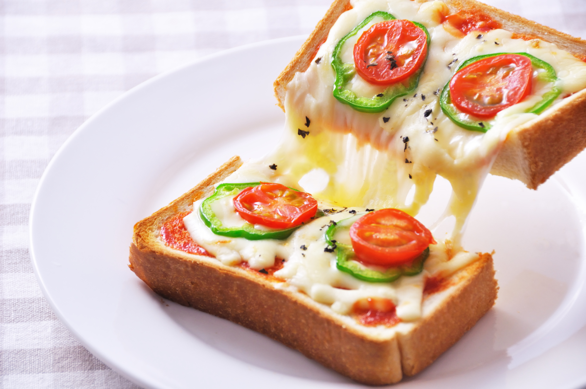とろけるチーズととろけないチーズ