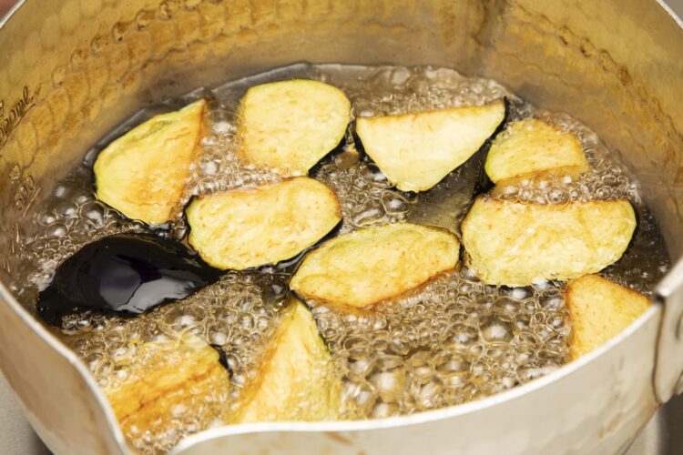 ナスを揚げてから冷凍する方法