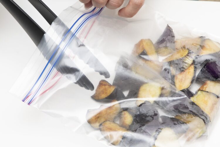 ナスを揚げてから冷凍する方法