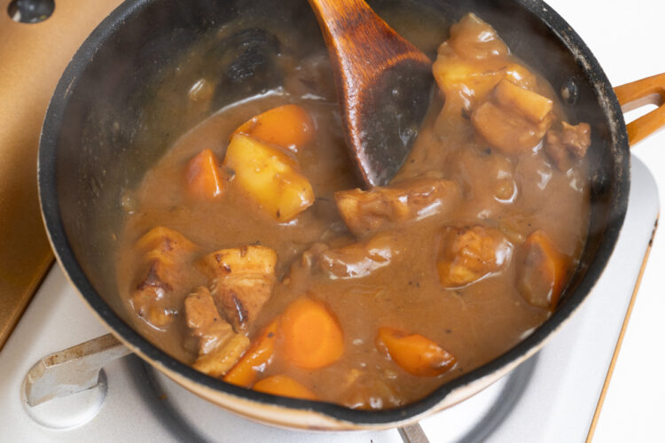 仕上げにスパイスで香りをプラス