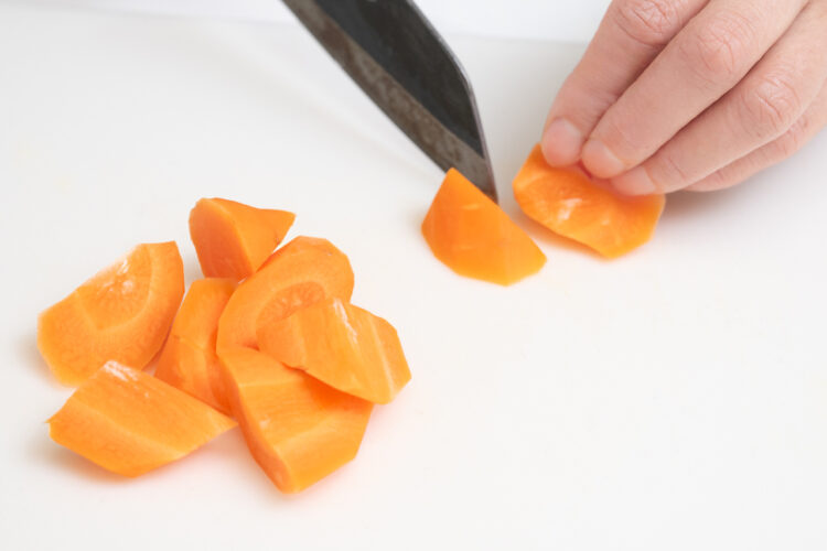 カレーのニンジンの切り方