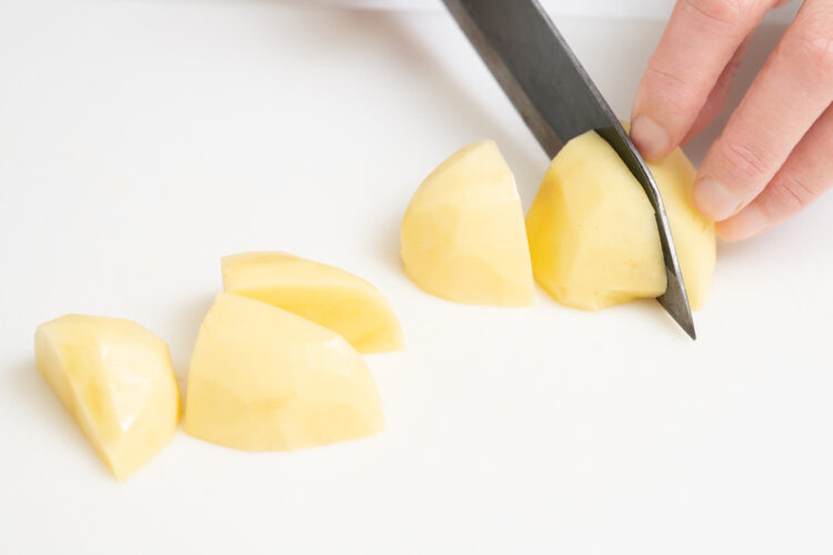 カレーのジャガイモの切り方