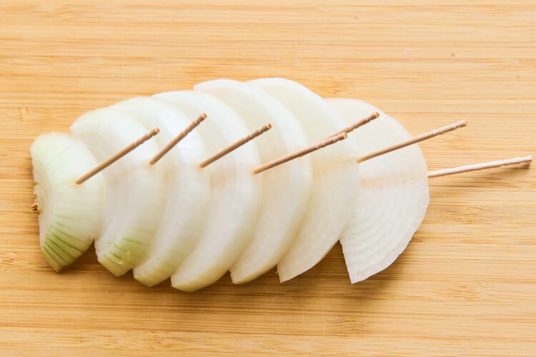 玉ねぎの半月切り