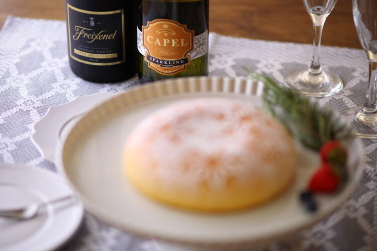 チーズケーキとスパークリングワイン