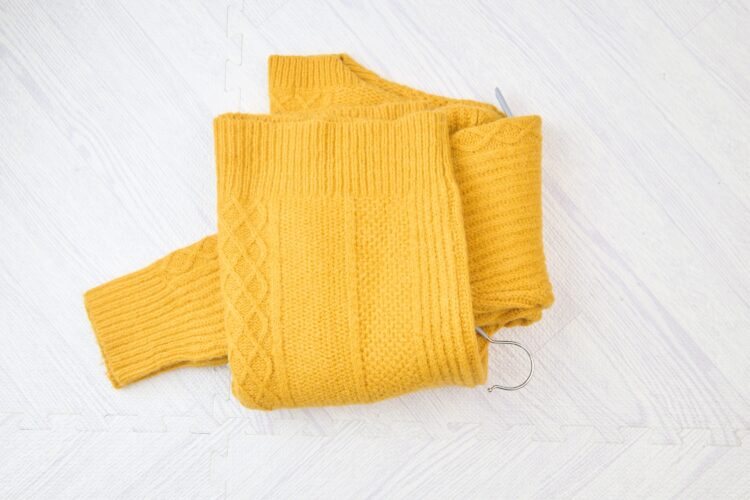 裾もハンガーに向かって折り返す