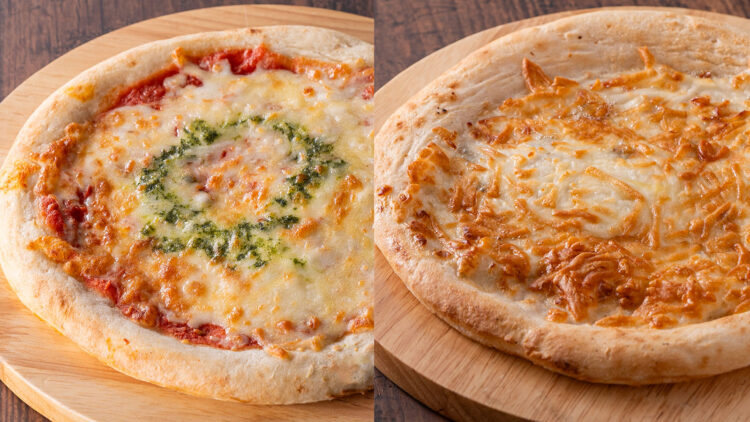 トライアルのプライベート商品「ナポリ風ピザ マルゲリータ」と「ナポリ風ピザ 4種のチーズ」