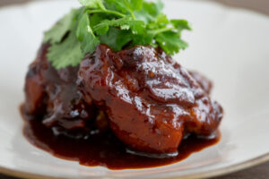 スペアリブの煮込み｜旨みとコクたっぷりのメイン料理を手軽に！