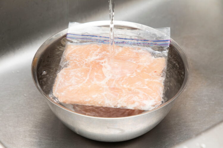 鶏肉の解凍方法のポイント