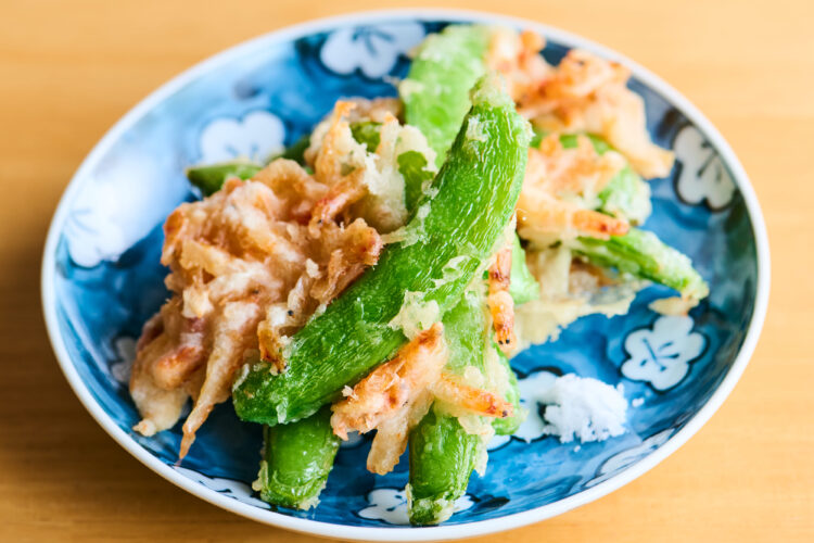 スナップエンドウと桜えびのかき揚げの完成図