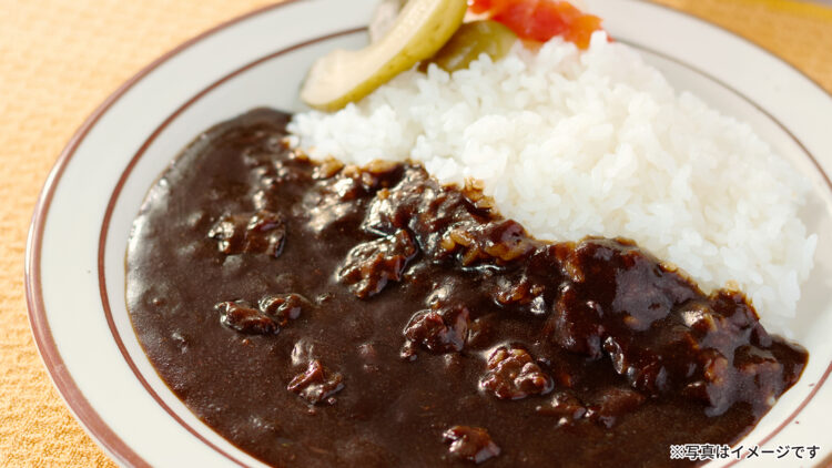 〈みなさまのお墨付き / 支持率89.1％〉ローストガーリックとフライドオニオンの香ばしさ ブラックカレー 180g 本体価格188円（税込203円）イメージ