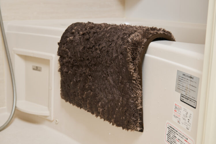 浴槽の縁にかける