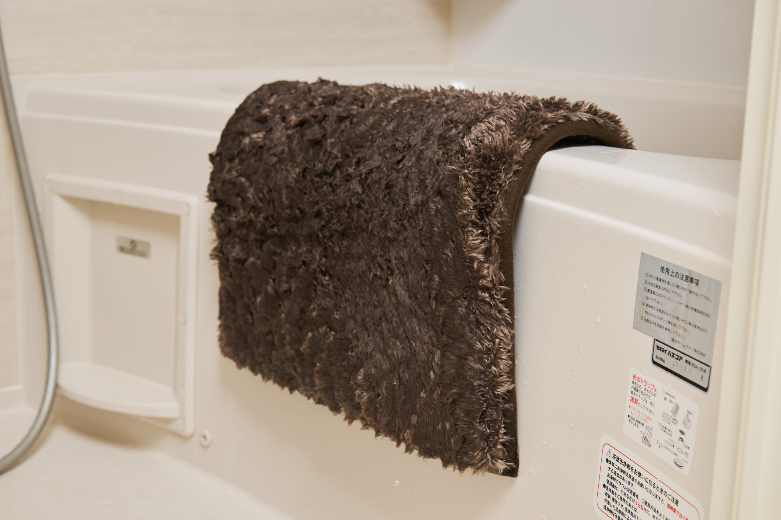 カーペット・ラグを自宅で洗濯する方法