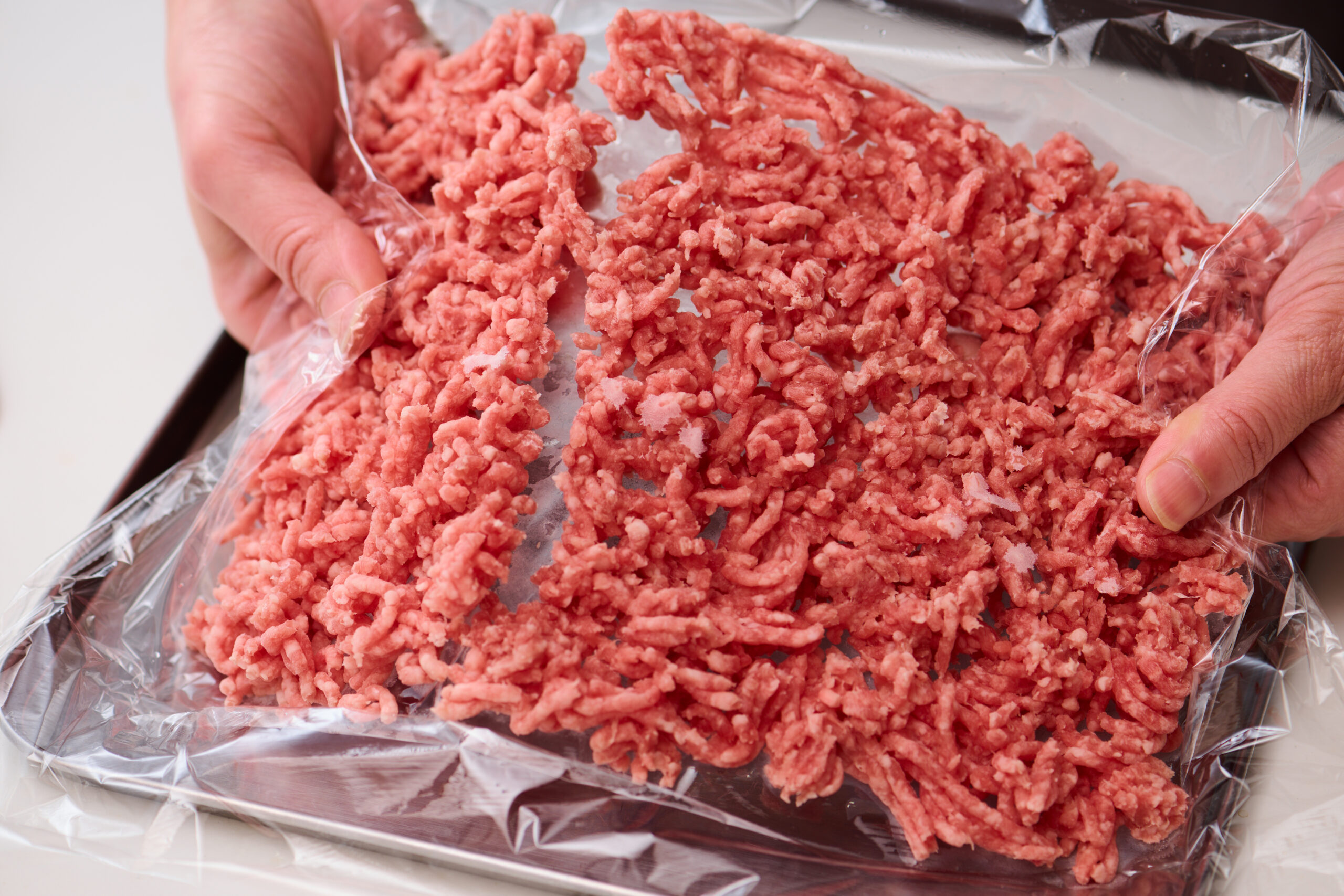 冷凍されたひき肉は割れる