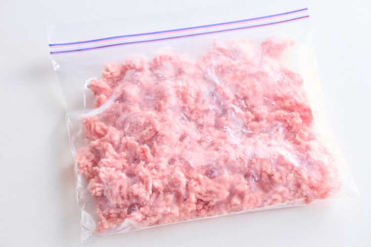 ひき肉をほぐして冷凍する方法