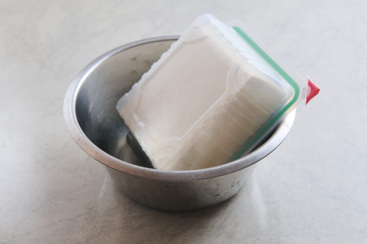 パックを逆さまにして放置する