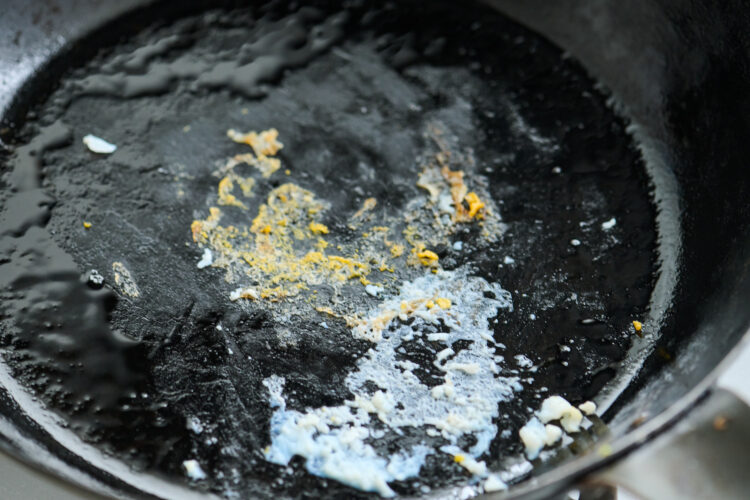 鉄フライパンが焦げついてしまうこともある