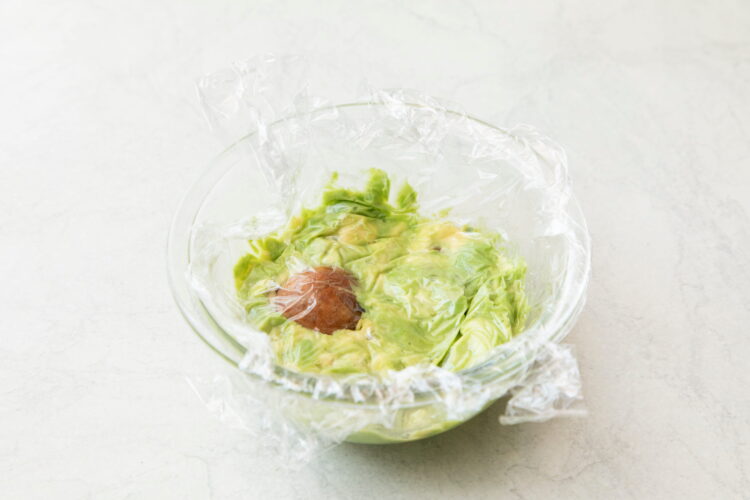 種をいっしょに入れて保存