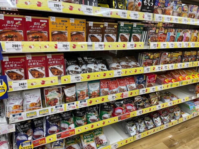 湯煎やレンジで本格派「レトルトカレー」