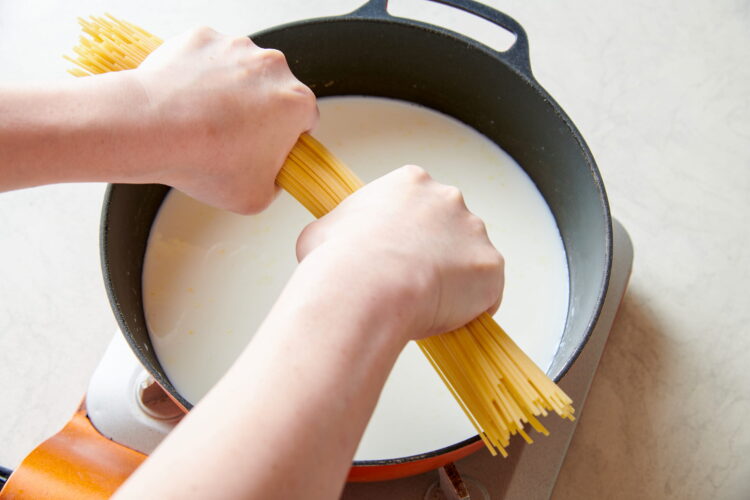 フライパン1つ(ワンパン)で完結する「時短パスタ」